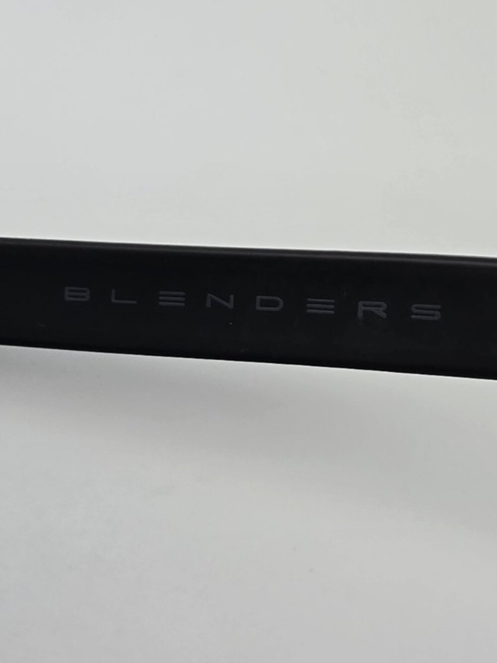 Blenders Canyon Celtic Light Matte Black Frame Polarized Green Mirror Sunglasses - Picture 9 of 13